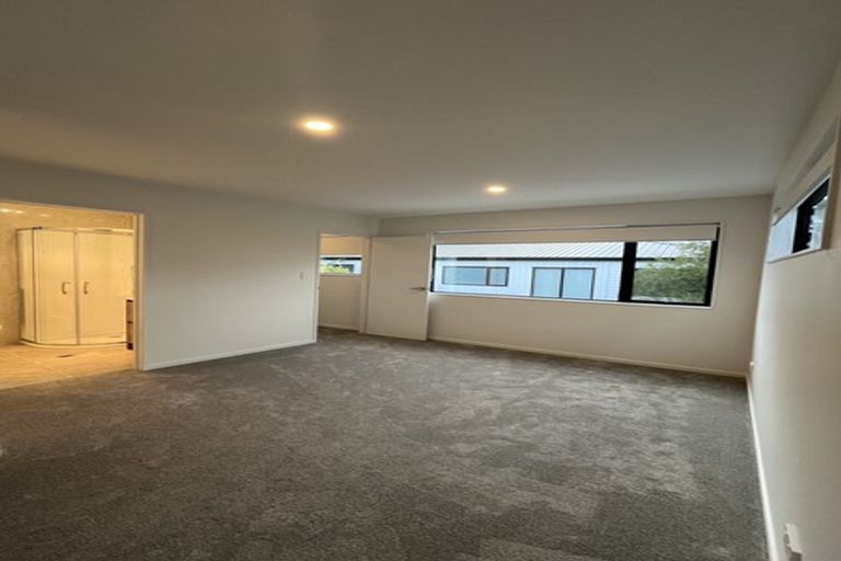 Photo of property in 9 Renata Crescent, Te Atatu Peninsula, Auckland, 0610