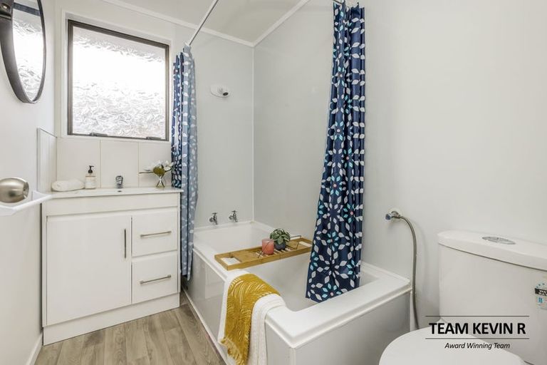 Photo of property in 2/27 Scott Road, Papakura, 2110