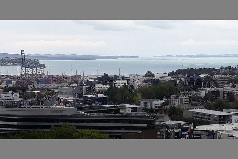 Photo of property in Princeton Apartments, 17e/30 Symonds Street, Grafton, Auckland, 1010