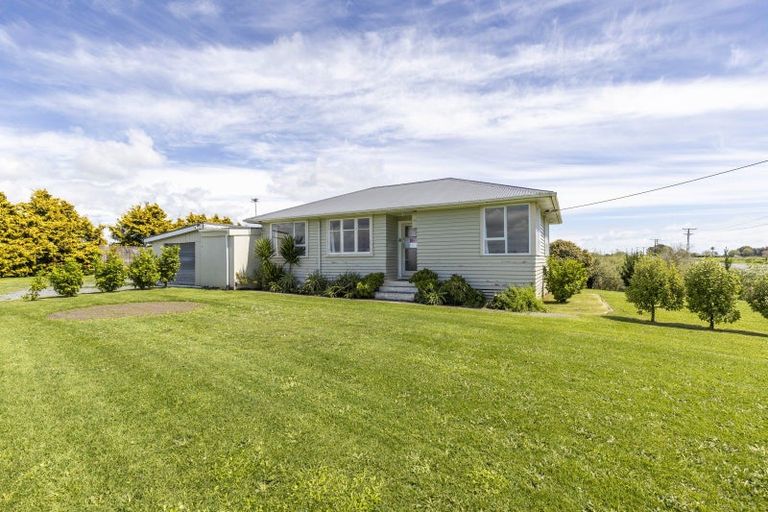 Photo of property in 260 Main North Road, Motunui, Waitara, 4383
