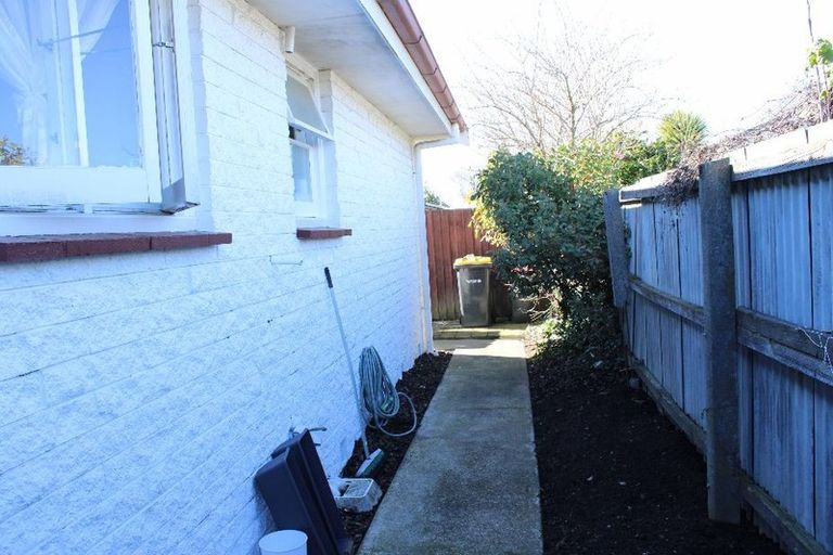 Photo of property in Capel Courts, 1/141a Clarence Street, Riccarton, Christchurch, 8011