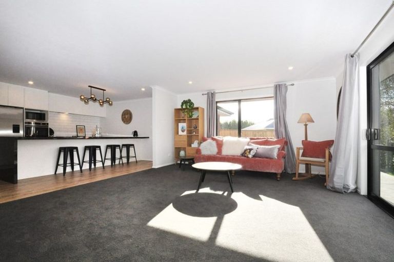 Photo of property in 11 Riverboat Lane, Helensville, 0800