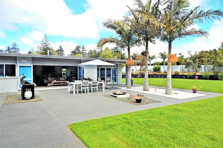 Photo of property in 1 Kotare Heights, Kerikeri, 0230