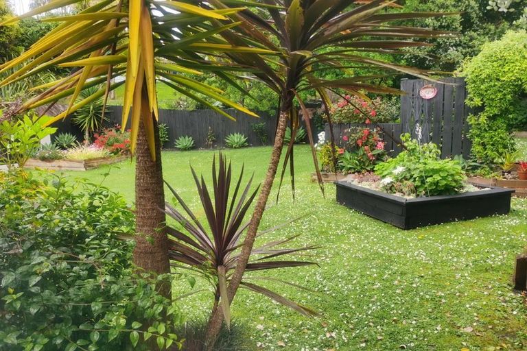 Photo of property in 36 Sequoia Place, Sunnynook, Auckland, 0620