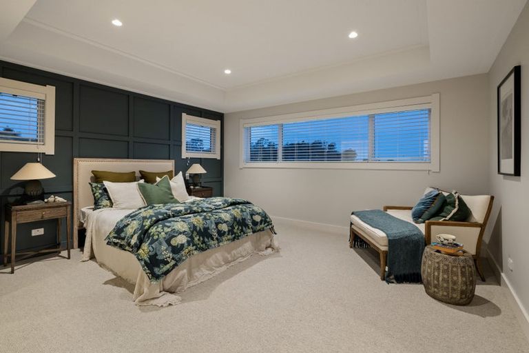 Photo of property in 71 Oak Road, Poraiti, Napier, 4112