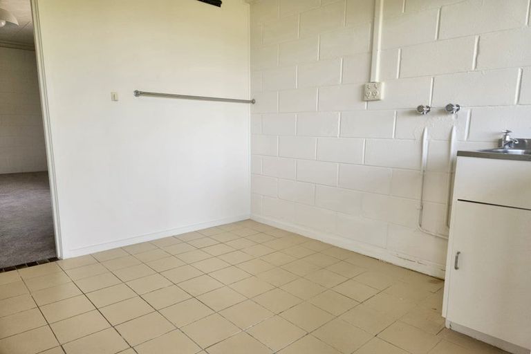 Photo of property in 24 Dallas Place, New Windsor, Auckland, 0600