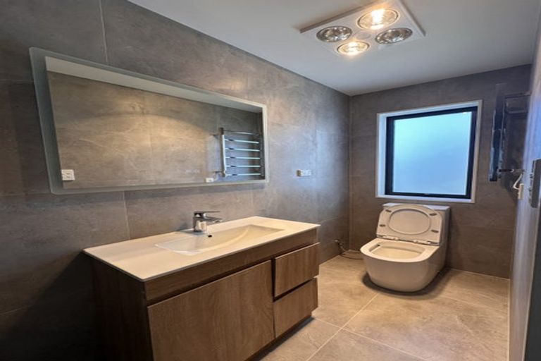 Photo of property in 2/205 Sunnynook Road, Wairau Valley, Auckland, 0627