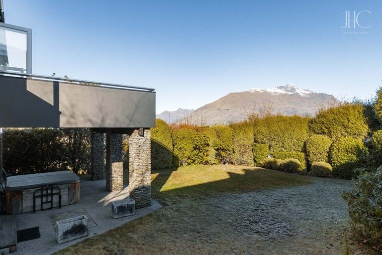 Photo of property in 18 Dublin Street, Queenstown, 9300