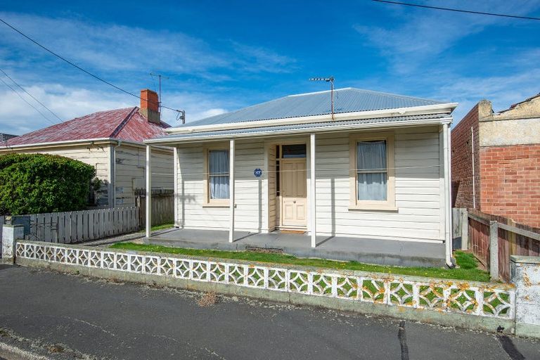 Photo of property in 52 Fawcett Street, South Dunedin, Dunedin, 9012