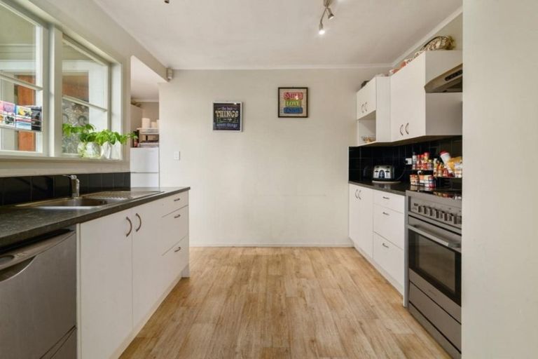 Photo of property in 2 Neil Road, Fairy Springs, Rotorua, 3015