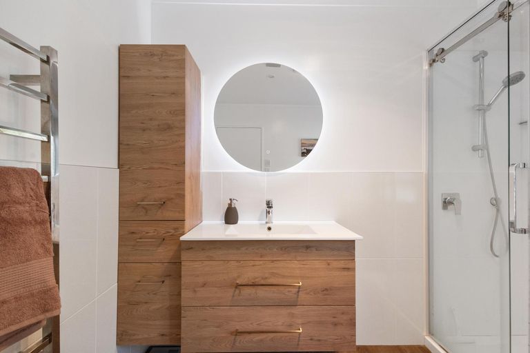 Photo of property in 61 Milton Street, Leamington, Cambridge, 3432