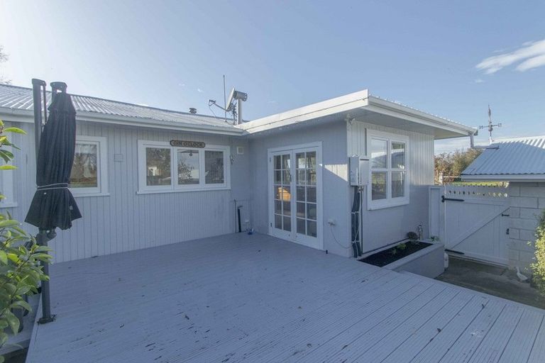 Photo of property in 166 Mill Road, Clive, 4180