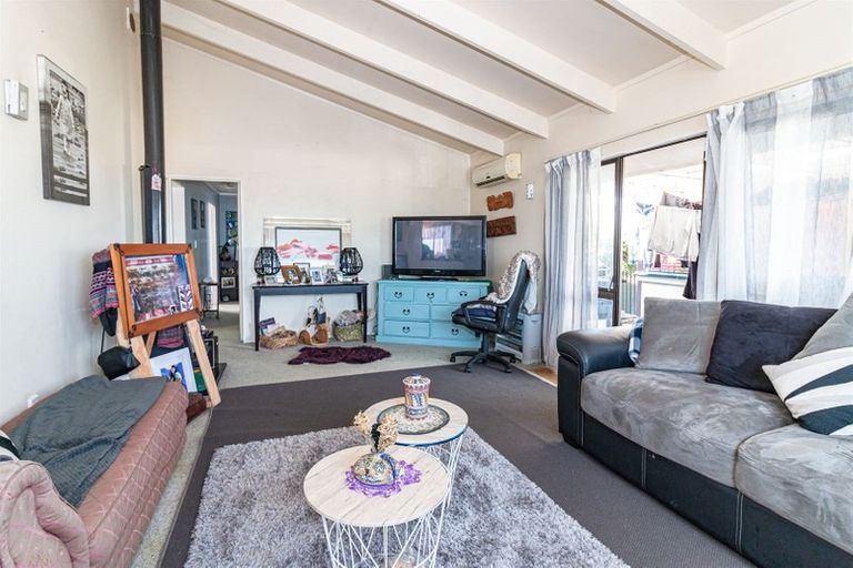 Photo of property in 15 Waitote Street, Castlecliff, Whanganui, 4501