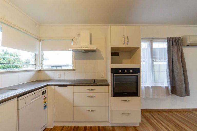 Photo of property in 2 Windsor Road, Maeroa, Hamilton, 3200