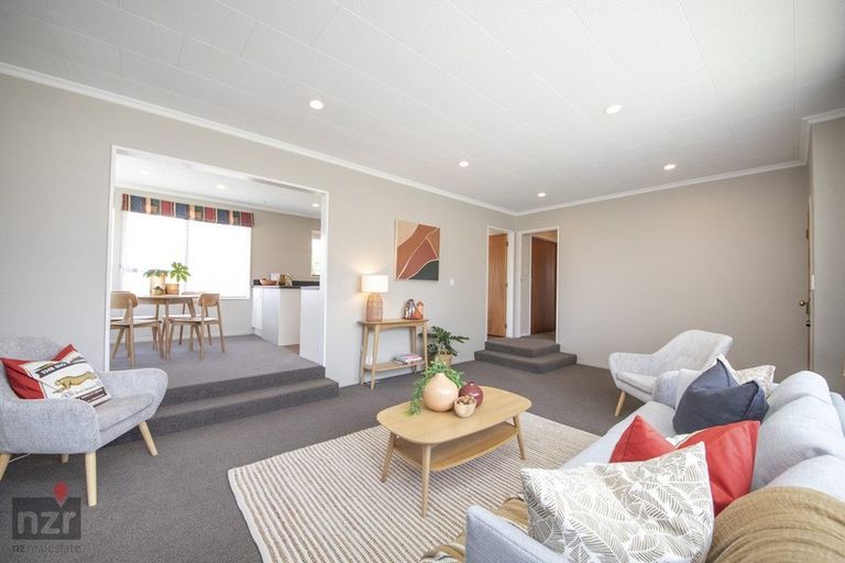 Photo of property in 37 Humphries Place, Awapuni, Palmerston North, 4412