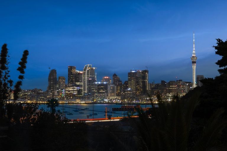 Photo of property in 6 Stafford Road, Northcote Point, Auckland, 0627