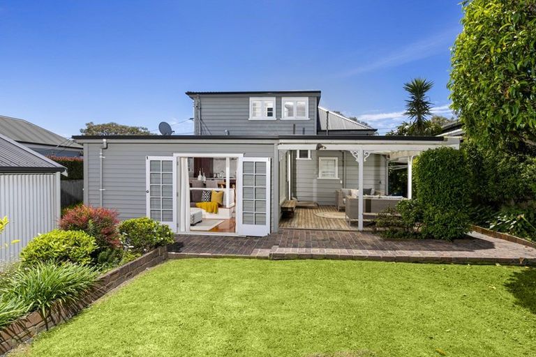 Photo of property in 31 Mozeley Avenue, Devonport, Auckland, 0624