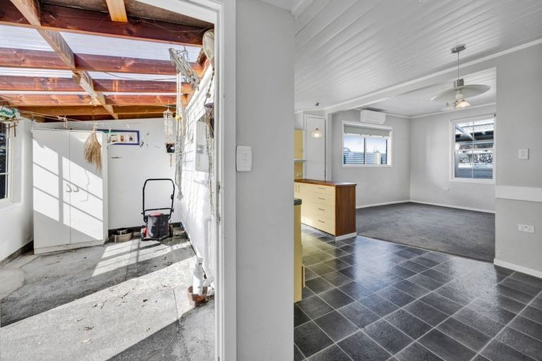 Photo of property in 12 Norfolk Street, Patea, 4520
