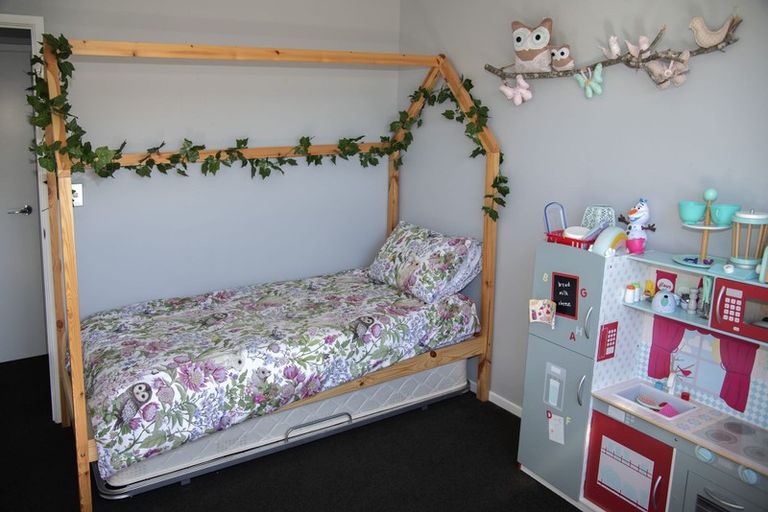 Photo of property in 27 Chalgrove Road, Huntington, Hamilton, 3210