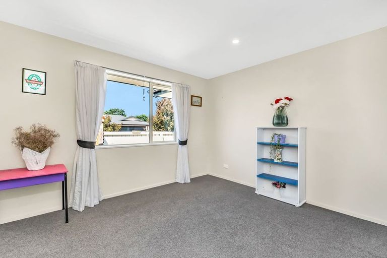 Photo of property in 1 Greenan Place, Doyleston, 7683