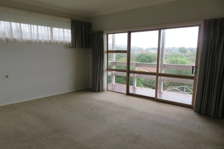 Photo of property in 16 Pitcairn Street, Oakura, 4314