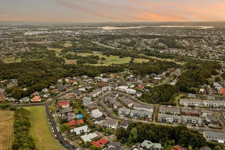 Photo of property in 38 Matairangi Avenue, Totara Heights, Auckland, 2105