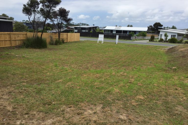 Photo of property in 13 Seabreeze Road, Mangawhai Heads, Mangawhai, 0505