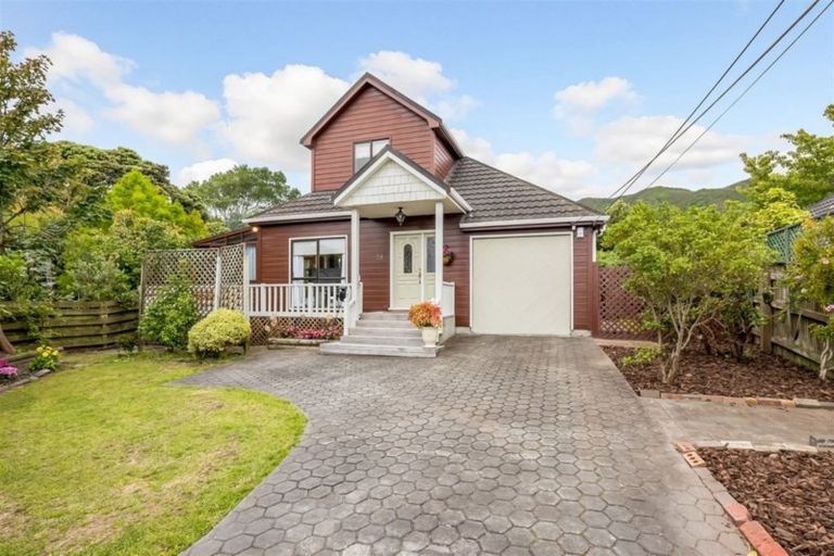 Photo of property in 18 Heath Grove, Waiwhetu, Lower Hutt, 5010