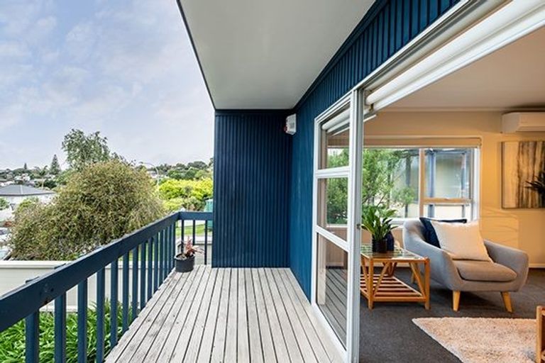 Photo of property in 30 Amante Crescent, Mairangi Bay, Auckland, 0630