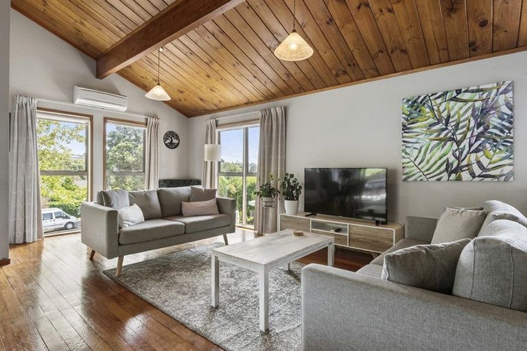 Photo of property in 22 Surville Place, Mairangi Bay, Auckland, 0630