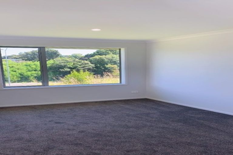 Photo of property in 16 Goh Place, Manurewa, Auckland, 2105
