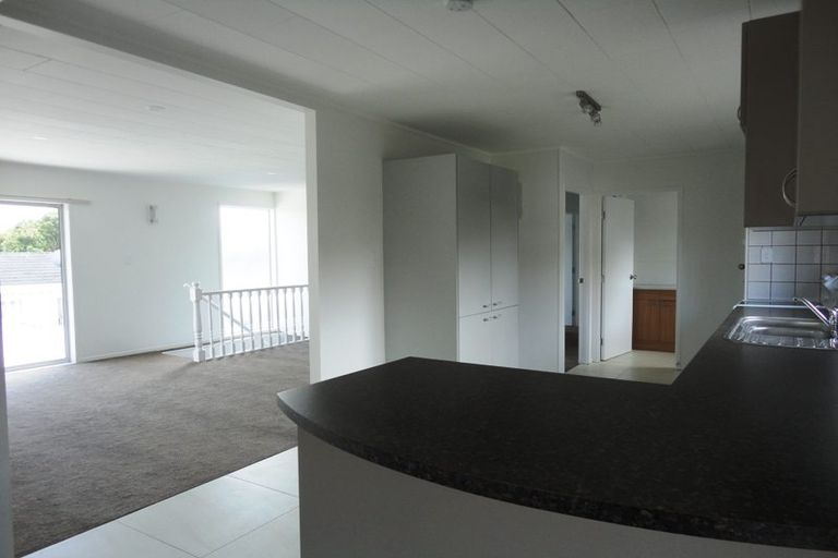 Photo of property in 69 Marendellas Drive, Bucklands Beach, Auckland, 2014
