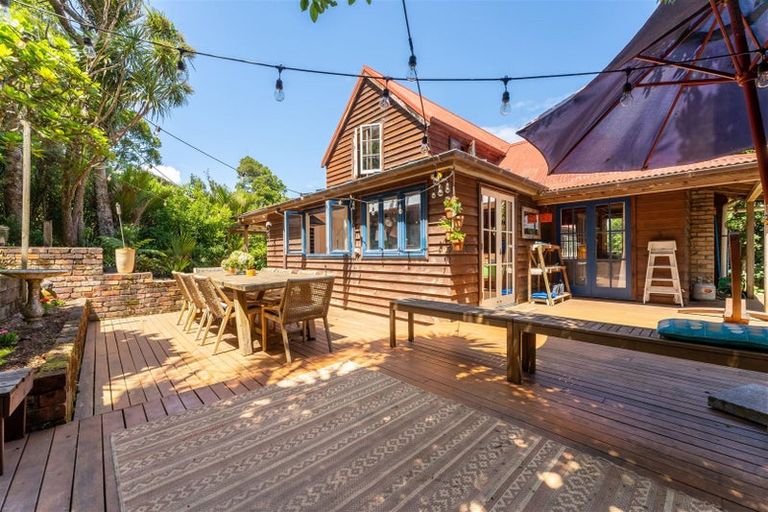 Photo of property in 53 Hamilton Road, Waimauku, 0881