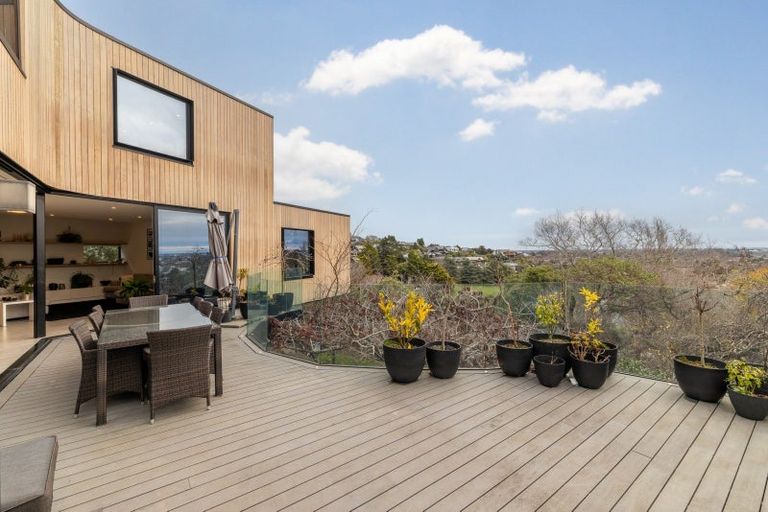 Photo of property in 26 Hackthorne Road, Cashmere, Christchurch, 8022