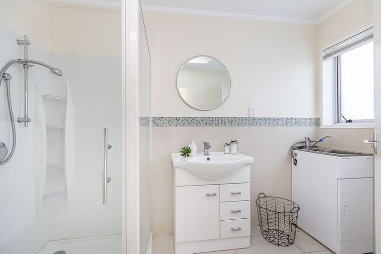 Photo of property in 11a Florio Terrace, Tawa, Wellington, 5028