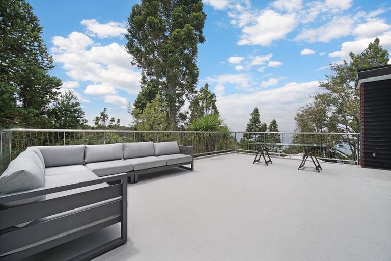 Photo of property in 50 Paturoa Road, Titirangi, Auckland, 0604