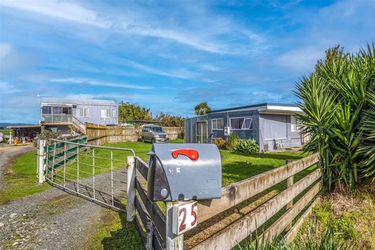 Photo of property in 25a-b Spains Road, Awanui, 0486