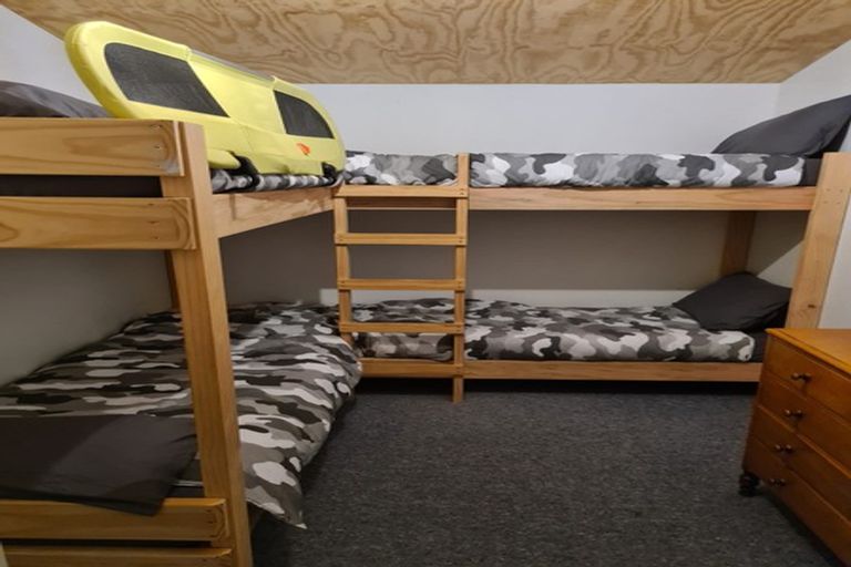 Photo of property in 17 Aru Street, Tangimoana, 4822