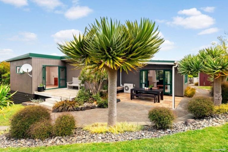 Photo of property in 229 Smith Road, Otaua, Waiuku, 2682