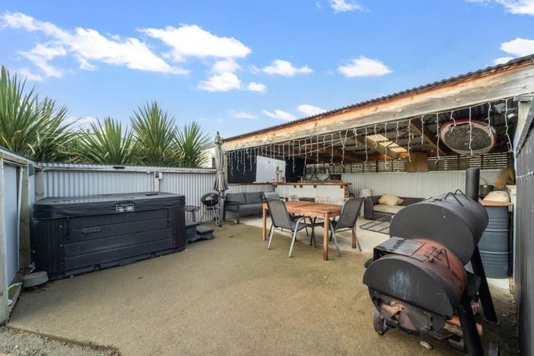 Photo of property in 8 Mackenzie Street, Winton, 9720