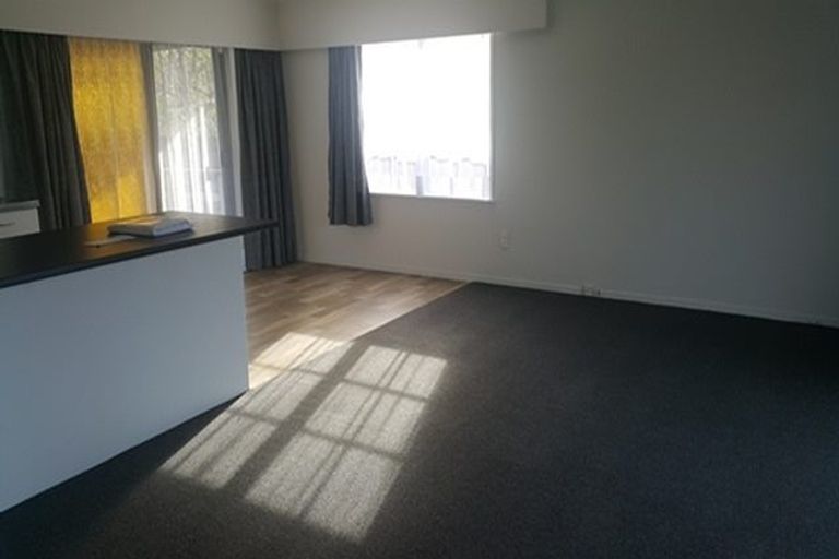 Photo of property in 13 Desford Place, Mangere, Auckland, 2022