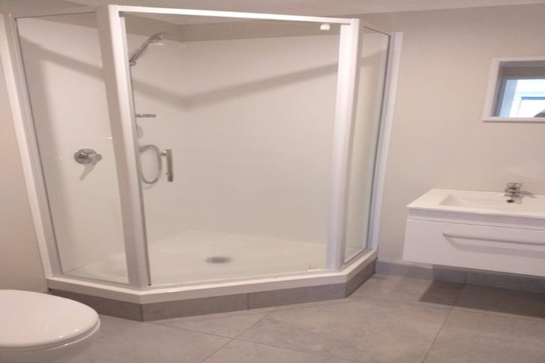 Photo of property in 52 Stillwater Crescent, Stillwater, Silverdale, 0993