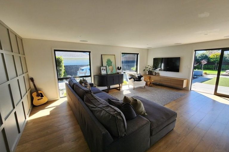 Photo of property in 20 Isleworth Road, Bishopdale, Christchurch, 8053