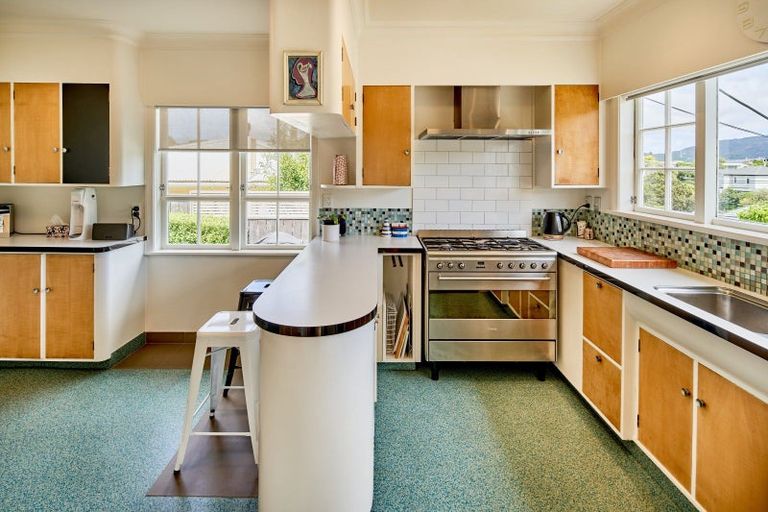 Photo of property in 43a Cockayne Road, Khandallah, Wellington, 6035
