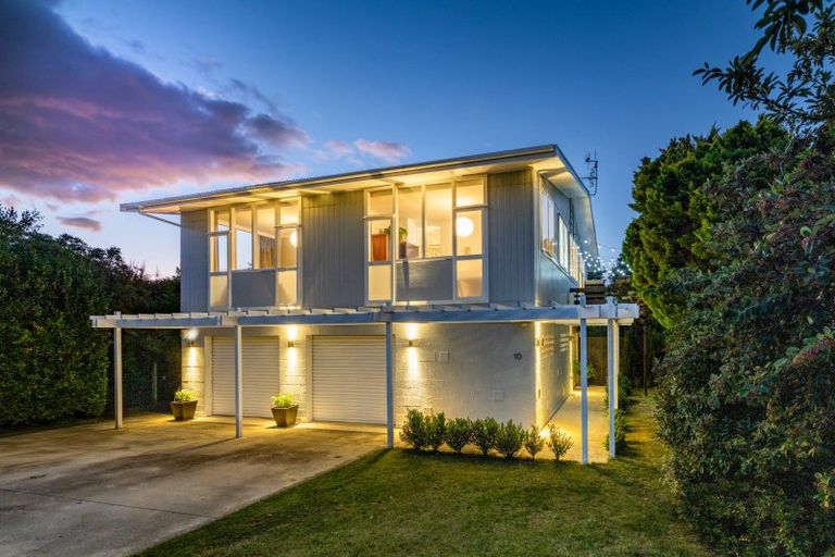 Photo of property in 10 Rakau Street, Havelock North, 4130