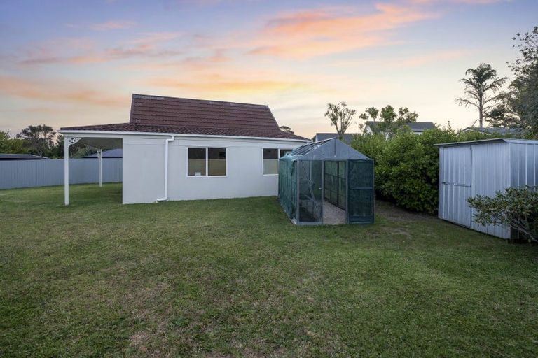 Photo of property in 5 Pohutukawa Road, Whenuapai, Auckland, 0618