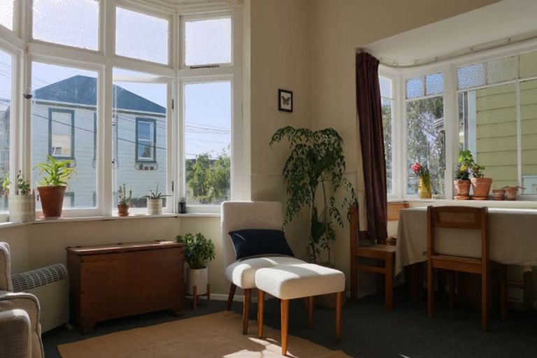 Photo of property in 19 George Street, Thorndon, Wellington, 6011