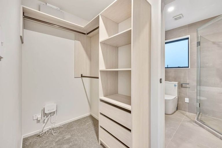 Photo of property in 29d Rotoiti Avenue, Pakuranga Heights, Auckland, 2010