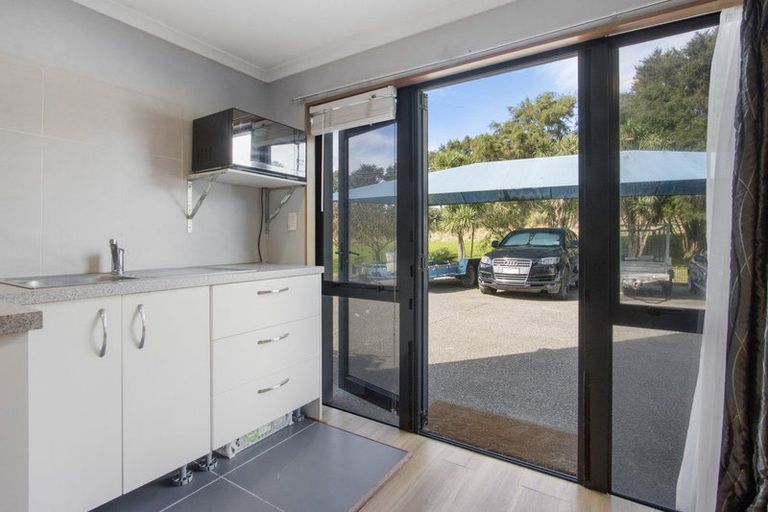 Photo of property in 28 Owen Place, Omokoroa, 3114