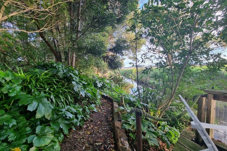 Photo of property in 223 Beach Road, Kaikoura, 7300